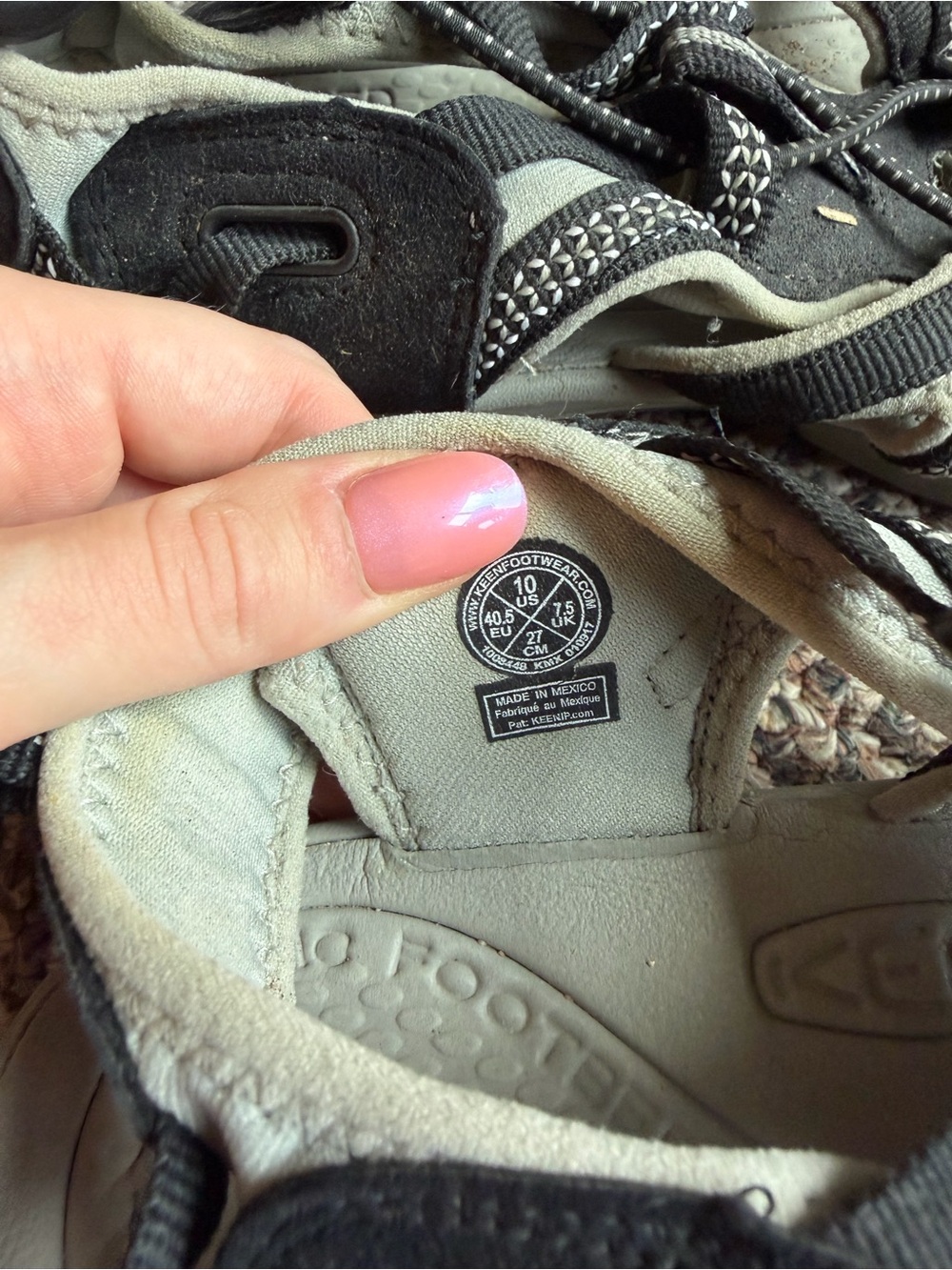 Keen Black and Gray Women's Closed-Toe Waterproof Shoes - Picture 4 of 4